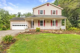 1404 Kristen Cir, Mogadore, OH 44260 - Photo 2