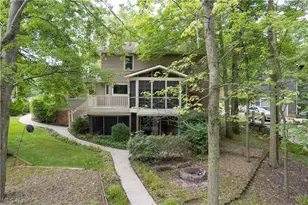 3846 Golden Wood Wy, Uniontown, OH 44685 - Photo 42