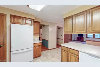 3846 Golden Wood Way, Uniontown, OH 44685 - Photo 18