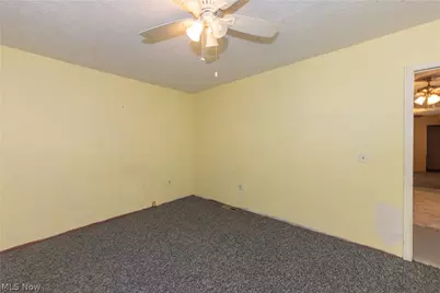 827 Starkweather Avenue, Loveland, OH 44113 - Photo 14