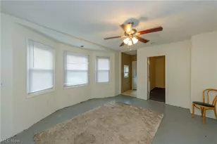 827 Starkweather Ave, Loveland, OH 44113 - Photo 2
