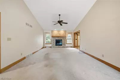 892 Mayfield Drive, Boardman, OH 44512 - Photo 8
