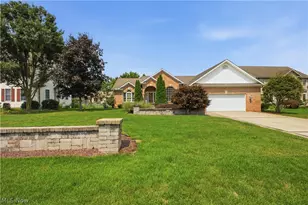 892 Mayfield Dr, Boardman, OH 44512 - Photo 2