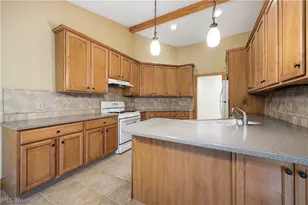892 Mayfield Dr, Boardman, OH 44512 - Photo 12