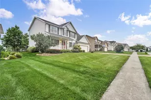 5292 Meadow Park Dr, Kent, OH 44240 - Photo 4
