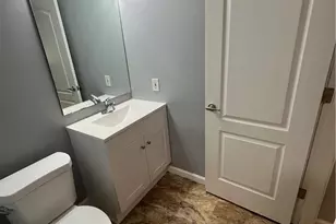 320 Village Pointe Dr, Akron, OH 44313 - Photo 8