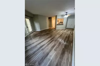320 Village Pointe Drive #1, Akron, OH 44313 - Photo 4