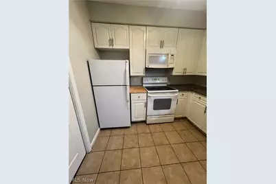 320 Village Pointe Drive #1, Akron, OH 44313 - Photo 6