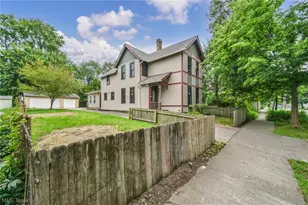 1919 W 45th St, Loveland, OH 44102 - Photo 4