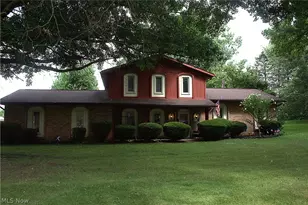 11650 Streamview Ave NW, Uniontown, OH 44685 - Photo 2
