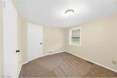 324 Viking Street NW, North Canton, OH 44720 - Photo 16