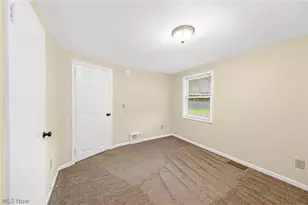 324 Viking St NW, North Canton, OH 44720 - Photo 16