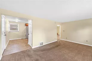 324 Viking St NW, North Canton, OH 44720 - Photo 2