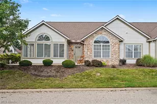 604 Crossings Cir, Tallmadge, OH 44278 - Photo 2
