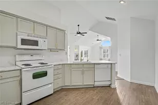 604 Crossings Cir, Tallmadge, OH 44278 - Photo 8
