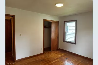 30107 Thomas Street, Willowick, OH 44095 - Photo 10