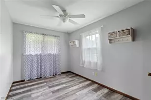 5511 Donner Dr, New Franklin, OH 44216 - Photo 10