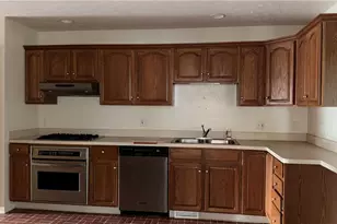 4228 Castle Ridge, Akron, OH 44321 - Photo 6