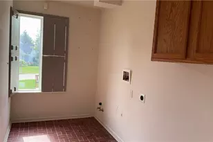 4228 Castle Ridge, Akron, OH 44321 - Photo 12