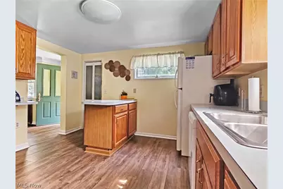 27304 White Road, Willoughby Hills, OH 44092 - Photo 26