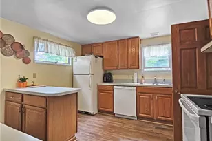 27304 White Rd, Willoughby Hills, OH 44092 - Photo 22