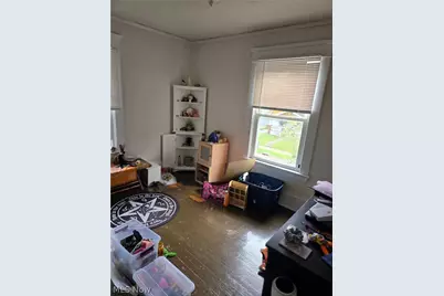 907 Delia Avenue, Akron, OH 44320 - Photo 8