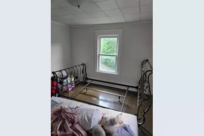 907 Delia Avenue, Akron, OH 44320 - Photo 12