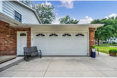 9128 Idlewood Drive, Mentor, OH 44060 - Photo 4