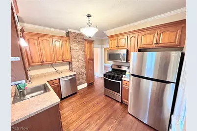 547 W Maple Street, North Canton, OH 44720 - Photo 8
