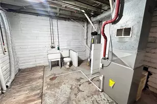 547 W Maple St, North Canton, OH 44720 - Photo 24