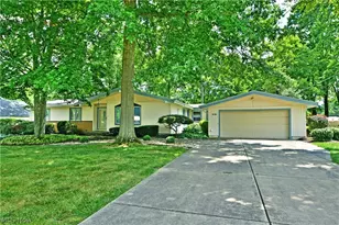 221 Southview Rd, Canfield, OH 44406 - Photo 2