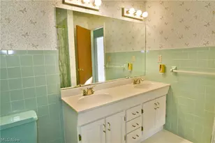 221 Southview Rd, Canfield, OH 44406 - Photo 32