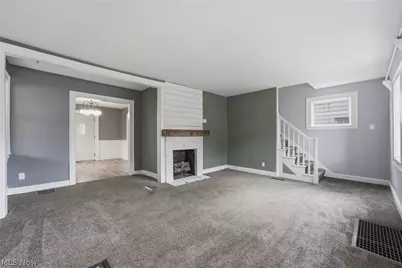 1306 Roslyn Avenue SW, Canton, OH 44710 - Photo 6