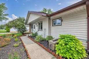 37338 Lakeshore Blvd, Eastlake, OH 44095 - Photo 2