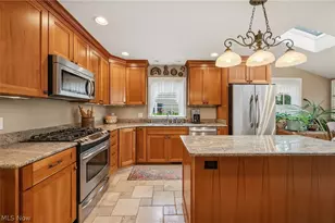 304 Castle Blvd, Akron, OH 44313 - Photo 16
