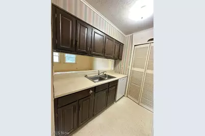 2551 Royal County Down #D, Uniontown, OH 44685 - Photo 20