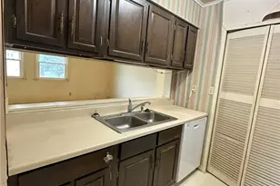 2551 Royal County Down, Uniontown, OH 44685 - Photo 20