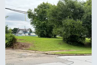 203 Jefferson Avenue, Cambridge, OH 43725 - Photo 2