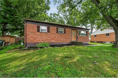 2514 Regentview Street NE, Canton, OH 44705 - Photo 1