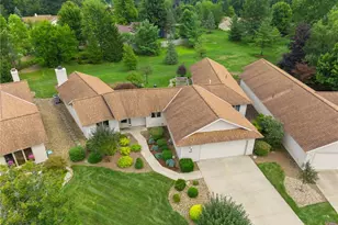 32647 Deerspring Ct, North Ridgeville, OH 44039 - Photo 4