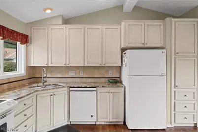 32647 Deerspring Court, North Ridgeville, OH 44039 - Photo 22