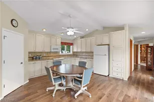 32647 Deerspring Ct, North Ridgeville, OH 44039 - Photo 18