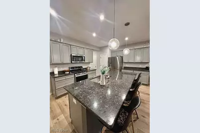 875 Dipper Lane #4, Aurora, OH 44202 - Photo 2