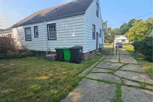 2177 Green Ridge Dr, Wickliffe, OH 44092 - Photo 6