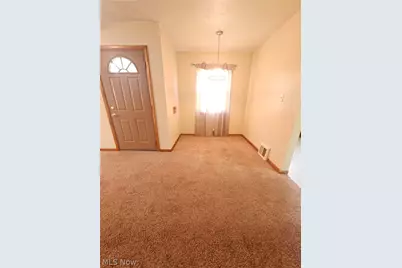 2177 Green Ridge Drive, Wickliffe, OH 44092 - Photo 8