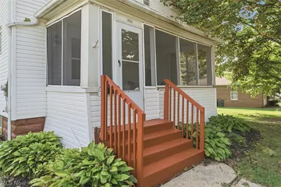284 E Park Avenue, Barberton, OH 44203 - Photo 4