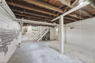 284 E Park Ave, Barberton, OH 44203 - Photo 28