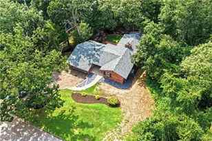 132 Hillcrest Dr, Marietta, OH 45750 - Photo 4