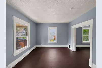 513 Rentschler Street, Akron, OH 44304 - Photo 6