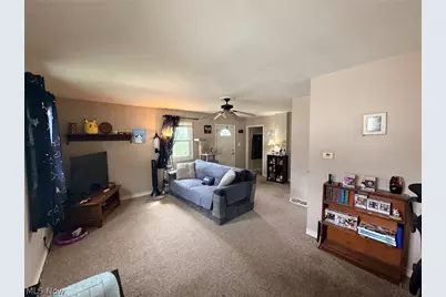 2204 Mock Drive, Zanesville, OH 43701 - Photo 2